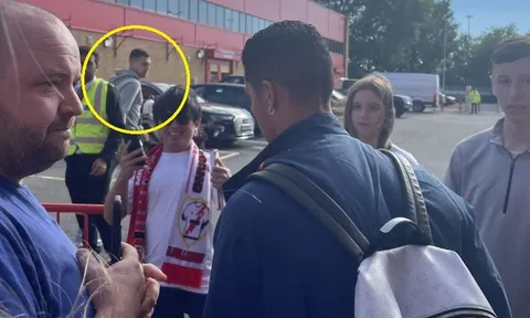 4 đồng đội cùng Ronaldo ra về khi trận đấu chưa kết thúc