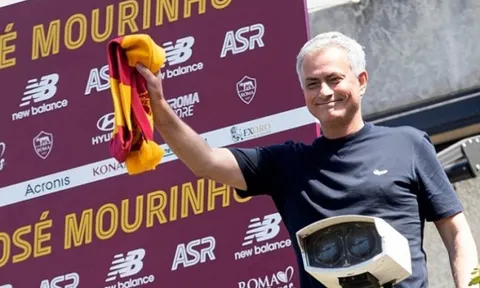 4 ngôi sao ở gần cánh cửa rời khỏi Emirates: Khao khát của Mourinho