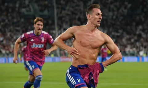 4 thẻ đỏ, VAR tước bàn thắng tạo nên trận cầu điên rồ của Juventus