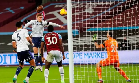 David Moyes đưa West Ham tiến sát top 4