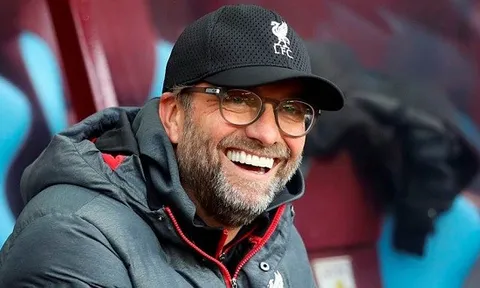 Klopp trả lời về đề xuất ''phân thân'': ''Chúng tôi phải suy nghĩ kỹ''