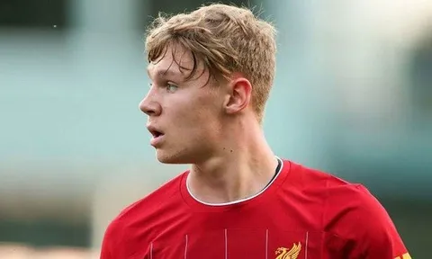 Tiền đạo được kỳ vọng lớn của Liverpool trôi dạt đến giải hạng tư