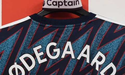 Barcelona giành 3 điểm nhọc nhằn trước đội bét bảng La Liga