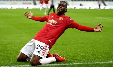 Fan M.U phản ứng thế nào khi Erik Ten Hag "here we go"?