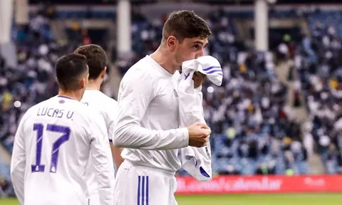 Real cho Klopp 'cái tát' vụ Valverde