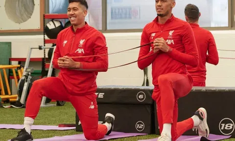 Chuẩn bị đại chiến với Arsenal, sao The Kop chuyển qua tập... bóng rổ