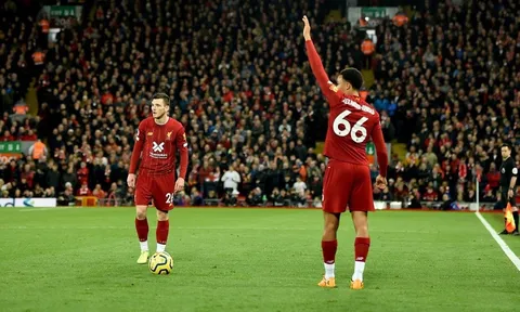 5 điểm nhấn Liverpool 2-1 Tottenham: Bản lĩnh nhà vô địch; Đây! Tiền vệ phòng ngự hay nhất NHA
