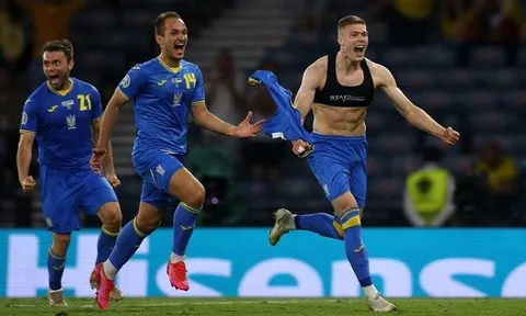 5 điểm nhấn Thụy Điển 1-2 Ukraine: Phút bù giờ điên rồ; dấu ấn Shevchenko