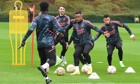 5 điều rút ra từ buổi tập của Arsenal: Bất ngờ Zinchenko; Thái độ của Saka và Saliba