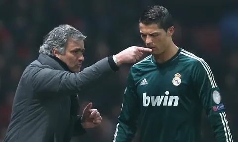 5 lần Mourinho "sấy" học trò: Suýt tẩn nhau với Ronaldo