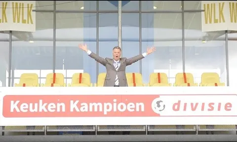 5 năm sau khi bị M.U sa thải, Van Gaal trở lại ghế HLV theo cách đặc biệt