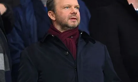 5 sai lầm của Ed Woodward trên cương vị GĐĐH Man Utd