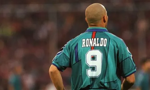 5 số 9 vĩ đại nhất lịch sử Barcelona: Ronaldo sau 2 người