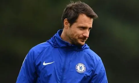 5 thủ môn xuất sắc nhất Chelsea trong kỷ nguyên Premier League