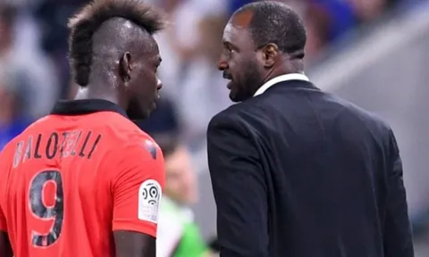'Tôi đã rất khó khăn để giải thích cho Balotelli hiểu bóng đá là trò chơi tập thể'