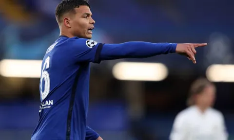 XONG! Chelsea chốt tương lai Thiago Silva