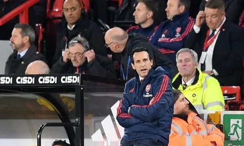 Arsenal chơi quá tệ và đây là thái độ của Emery