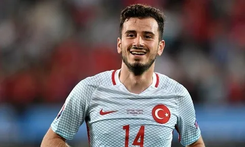 Thi đấu bết bát, Watford chấm người cũ Arsenal làm cứu tinh