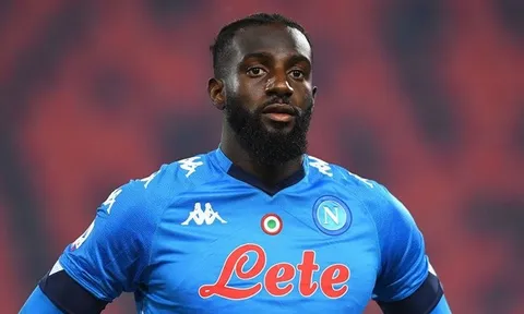Liverpool nên cuỗm thương vụ bom tấn của Chelsea