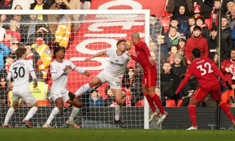 CĐV Liverpool: "Tốt hơn cả Salah!"