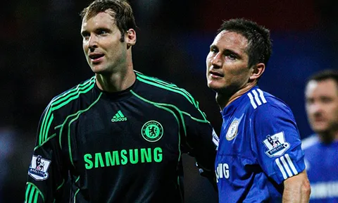 CĐV Chelsea: 'Nếu đã có Cech thì hãy đưa cả anh ấy trở lại hàng tiền vệ!'