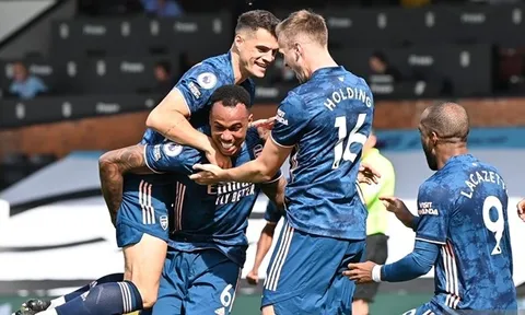 Tỏa sáng rực rỡ, tân binh của Arsenal được Rio Ferdinand khen ngợi