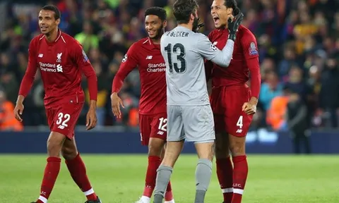 "Sướng" như Ronaldo, được đồng đội tha thiết kêu gọi ở lại Juventus