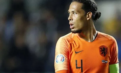 Van Dijk phá vỡ im lặng trong lần tái xuất ĐTQG
