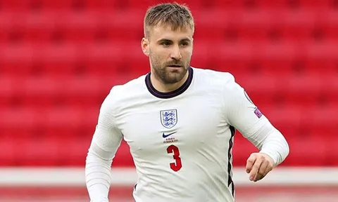 Fan M.U tấm tắc với màn trình diễn của Luke Shaw