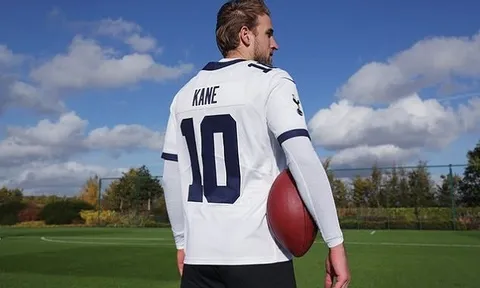 ''Tôi sẽ không ngạc nhiên nếu Kane trở thành chân sút tại NFL''