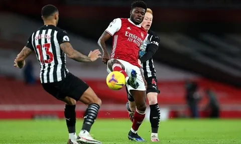 Thomas Partey hé lộ "bí quyết" giúp Arsenal ngược dòng ngoạn mục trước West Ham