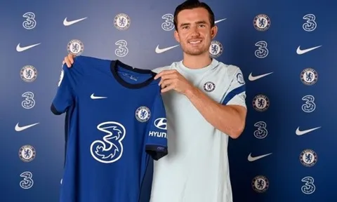 Quá lưỡng lự, Arsenal vẫn chưa chốt tương lai "đá tảng thất sủng"