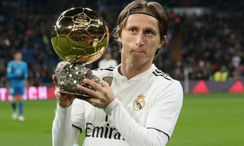 Ronaldo tiếp tục hành động nông nổi, Pirlo đưa ra phán quyết