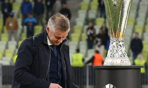 7 năm trước, Van Gaal đã "dạy" cho Solskjaer cách đánh bại Villarreal