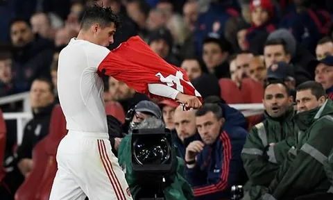 Arsenal và chuyện Xhaka thách thức fan: Vừa đáng thương, vừa đáng trách