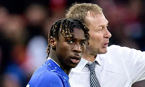 Vì sao Moise Kean bị tước quyền đối đầu Man Utd sau 18 phút?