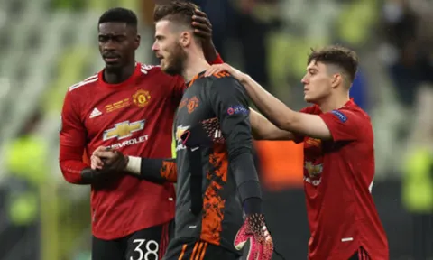 Liverpool nhận 'hiệu ứng domino' từ trận thua của Man Utd
