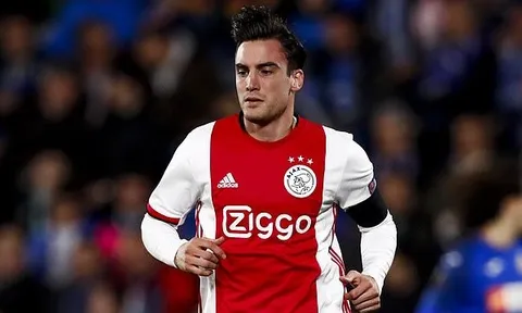 Dự bị cho Blind, mục tiêu Barca thừa nhận thất vọng về Ajax