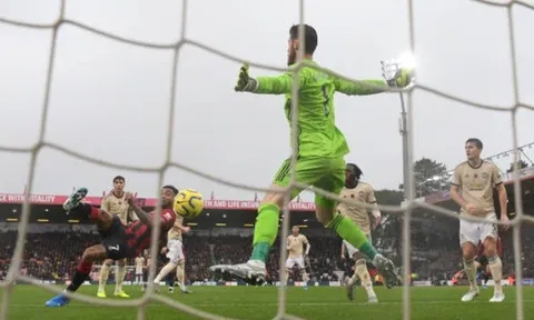 Ghi bàn kết liễu Man Utd, Solskjaer làm điều khó tin với 'trò cưng bị ruồng bỏ'