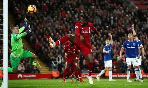 'Anh ta không cho Divock Origi vào sân bay Manchester'