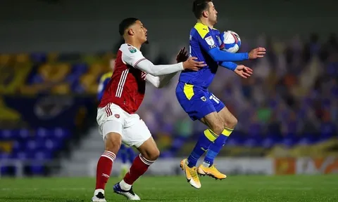 Arsenal mua Ben White, Saliba có quyết định cho tương lai