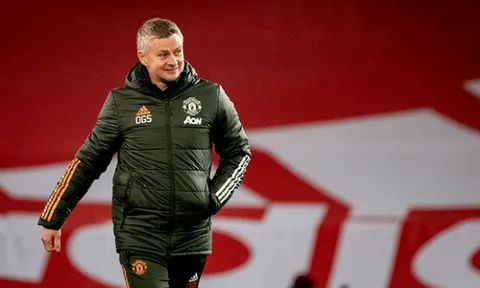 "Nếu cậu ấy chuyển đến Man Utd, họ sẽ trở thành ứng viên vô địch Champions League"