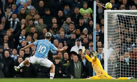 Thủ thành Kepa đích thân "kiến tạo", Sergio Aguero bỏ lỡ vô duyên