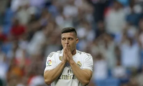 Bị Zidane ném lên ghế dự bị, sao Real thản nhiên chấp nhận