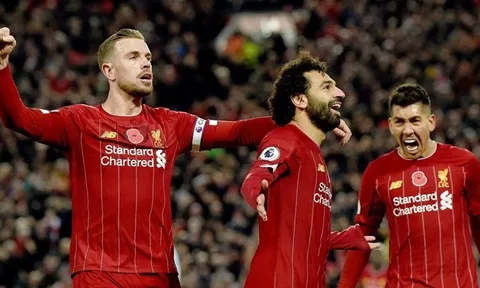 Gary Neville: "Thật đau đớn, tồi tệ khi phải chứng kiến điều này"