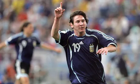 9 cầu thủ từ World Cup 2006 đến nay vẫn còn thi đấu: 13 QBV, nỗi buồn Arsenal