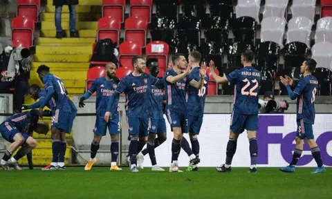 Thắng 4-0, Arsenal lặp lại thành tích 89 năm trước