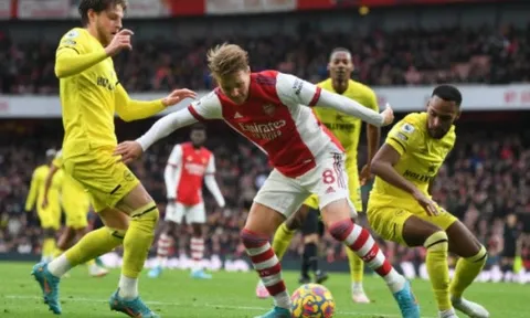 Odegaard phô diễn nhãn quan, nhấc chân lừa đối thủ