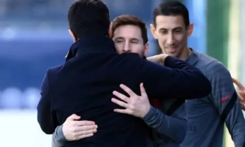 Neymar có mặt, Messi ôm nhân vật lớn trước cuộc gặp Real Madrid
