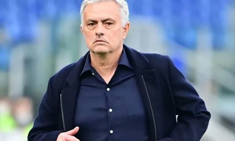 Mourinho chỉ trích VAR